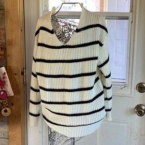 Warm and Cody drape shoulder back knotted sweater size small